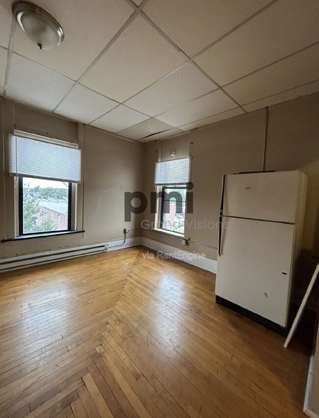 Foto del edificio - 601 Monroe Ave