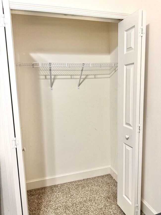 Foto del edificio - 5613 De Coronado Dr