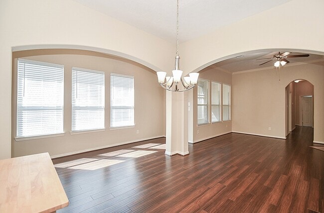 Building Photo - 20916 Sunrise Pine View Ln