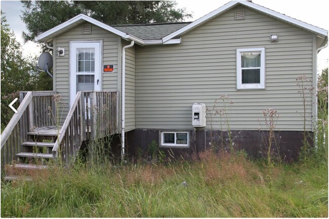 Building Photo - 505 N. Cedar Ave