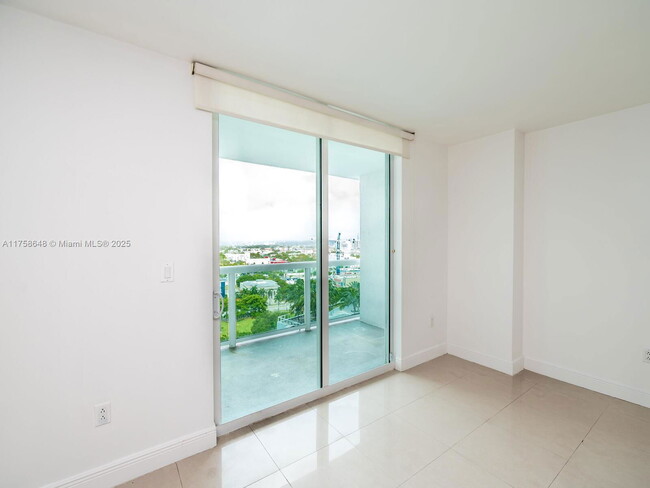 Foto del edificio - 1800 N Bayshore Dr