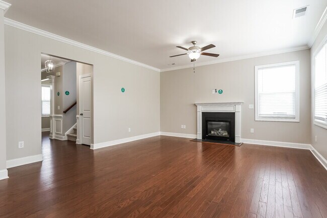 Building Photo - 271 Grey Hawk Dr