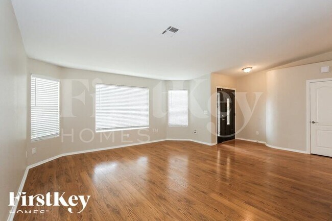 Building Photo - 5227 Southern Cypress Ct