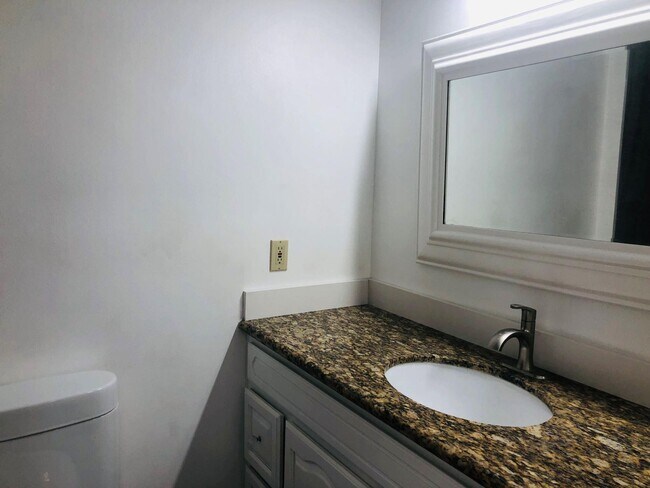 Foto del edificio - 13618 51st Pl N