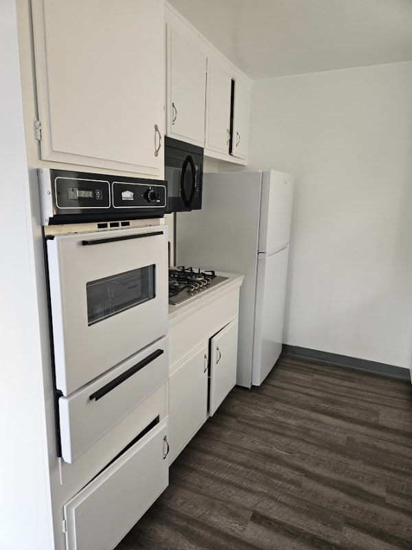 Building Photo - 828 Empire Ave