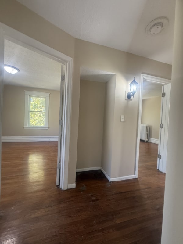 Building Photo - 350 George St W