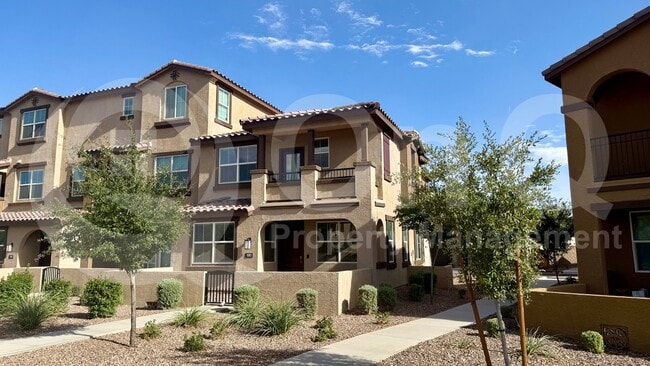 Building Photo - 1255 N Arizona Ave