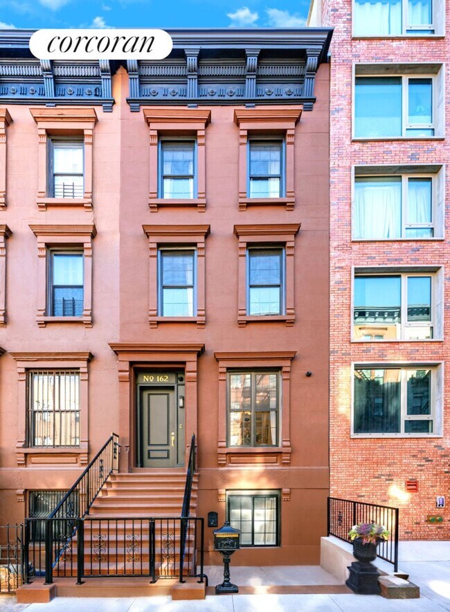 Building Photo - 162 W 136th St