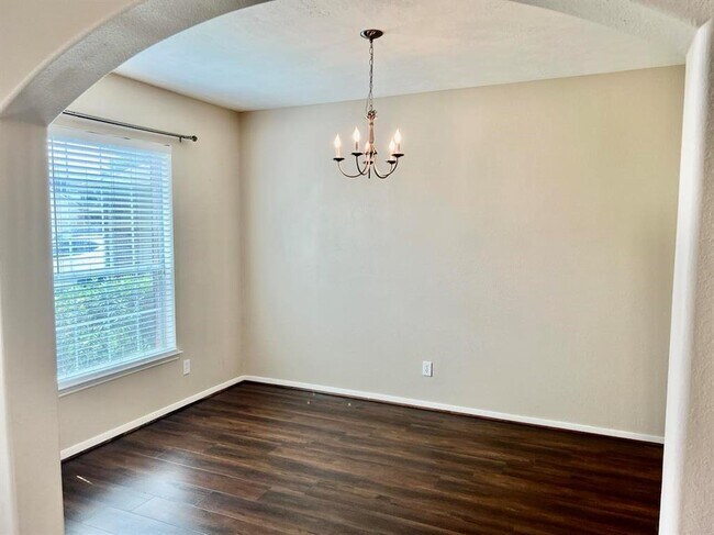 Building Photo - 25106 Hazel Ranch Dr