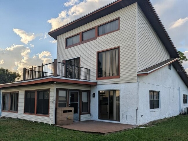 Foto del edificio - 5635 Struthers Ct