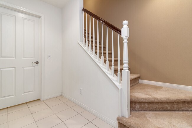 Building Photo - Live in Luxury: Fully Upgraded 2 Bedroom P...
