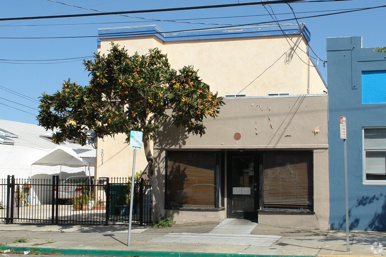 Building Photo - 2023-2025 Blake St