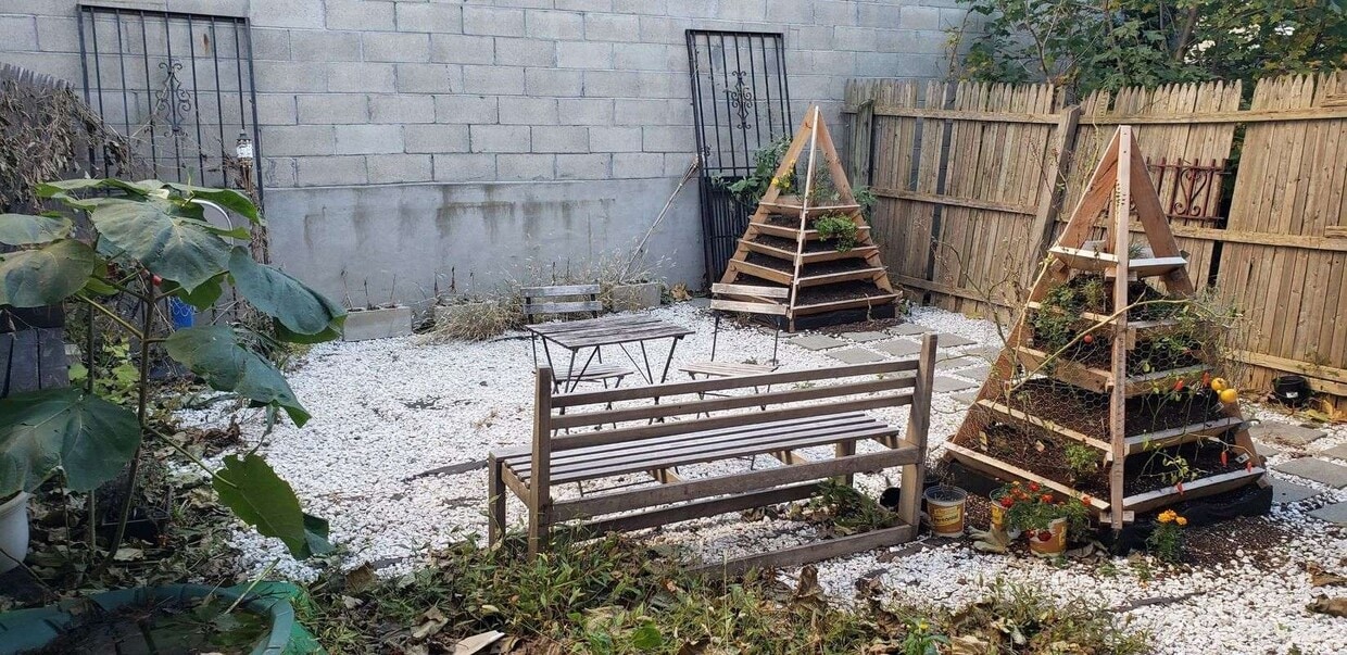 Garden shared - 65 Kingston Ave