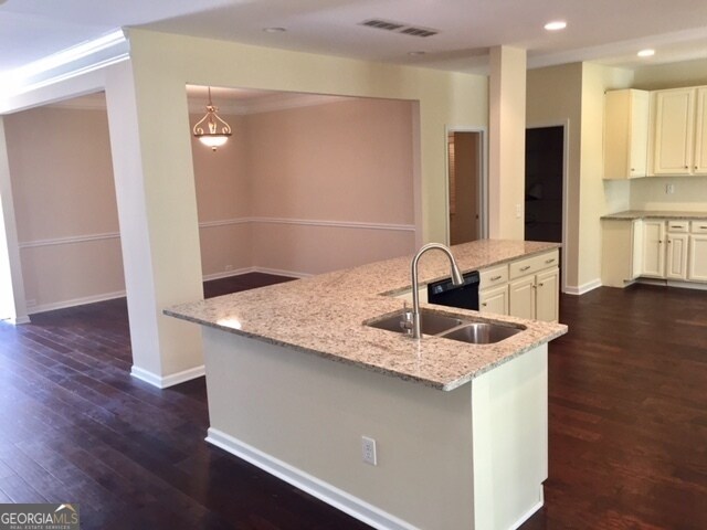 Building Photo - 390 Virginia Highlands