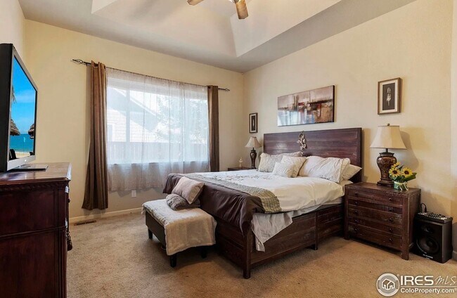 Foto del edificio - 882 Jenny Ln