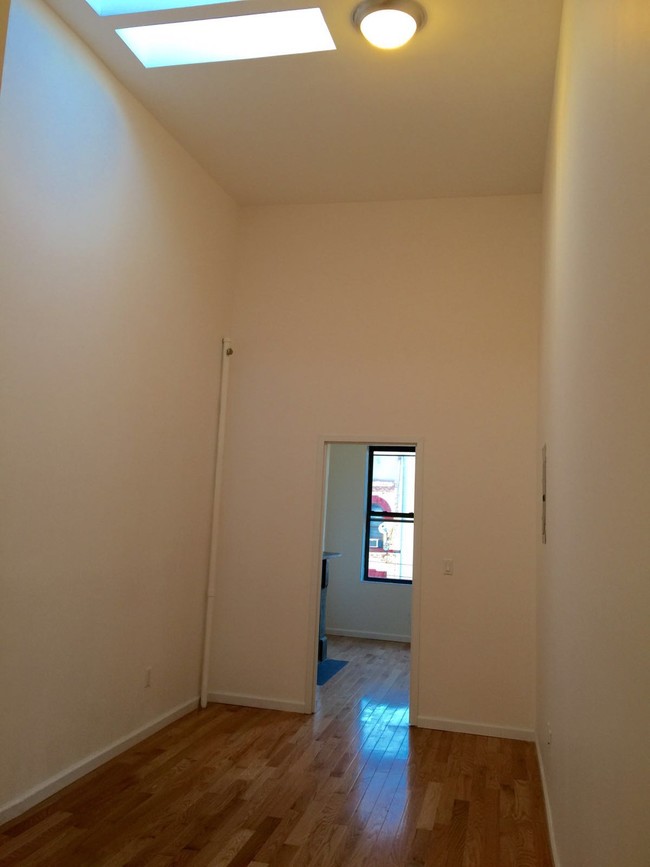Building Photo - 174 Wyckoff Ave