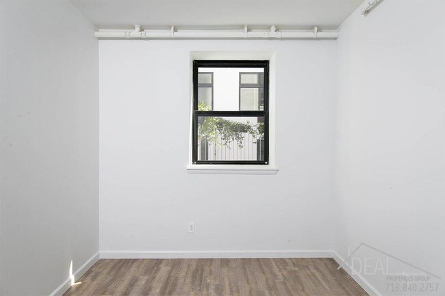 Building Photo - 611 Bushwick Ave