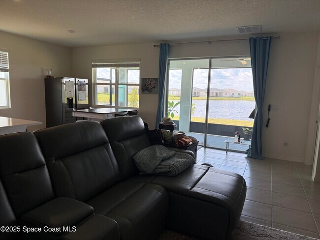 Foto del edificio - 1566 Criswell Ln SE