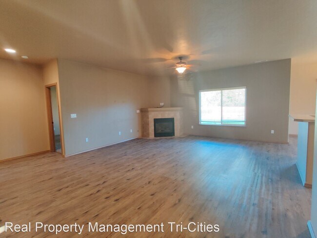 Building Photo - 3 br, 2 bath House - 2300 Meridian Ave