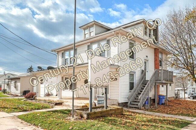Foto del edificio - Completeley Renovated 4 Bedroom Home in No...