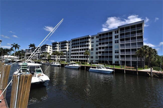 Building Photo - 1 Harbourside Dr