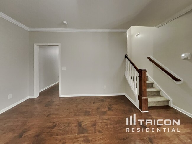 Building Photo - 877 Juno Dr