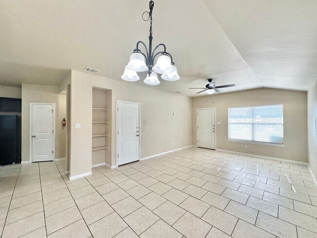 Foto del edificio - 4308 Ivory Ln