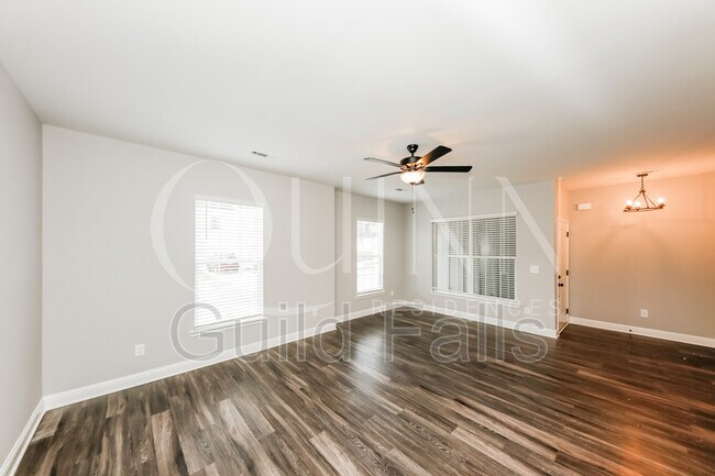 Foto del edificio - 2156 Miramar Cir