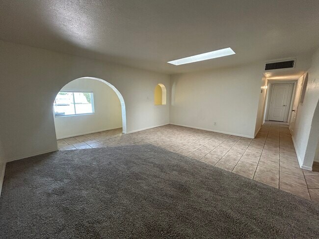 Foto del edificio - 3062 N 42nd Ave