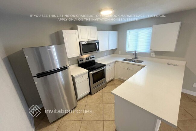 Foto del edificio - 4512 N 81st Dr