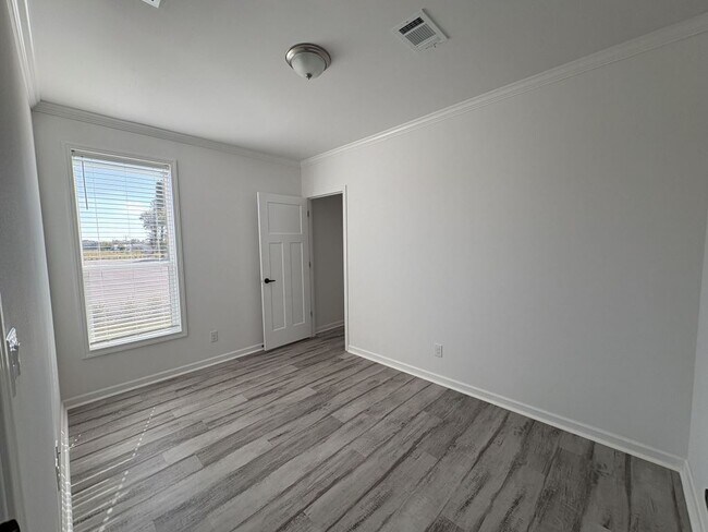Foto del edificio - 1025 Morgan Jones Dr