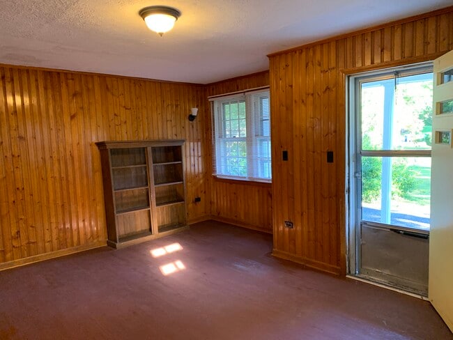 Building Photo - 114 Ellett Rd