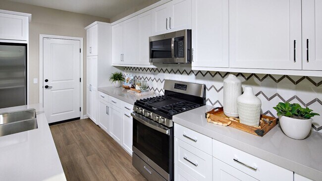 Foto del edificio - Bright, Well-Appointed, New Construction S...