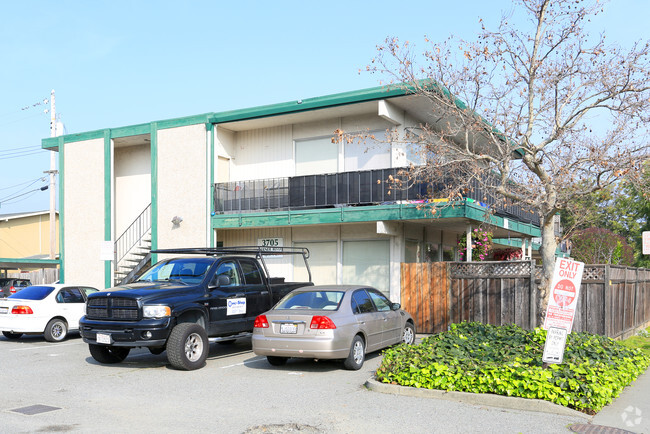 Building Photo - Sonoma Bell Apartments