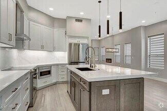 Building Photo - 7525 E Gainey Ranch Rd
