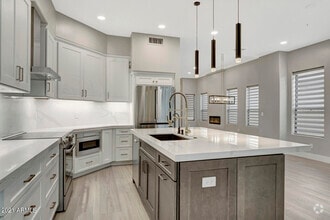 Building Photo - 7525 E Gainey Ranch Rd