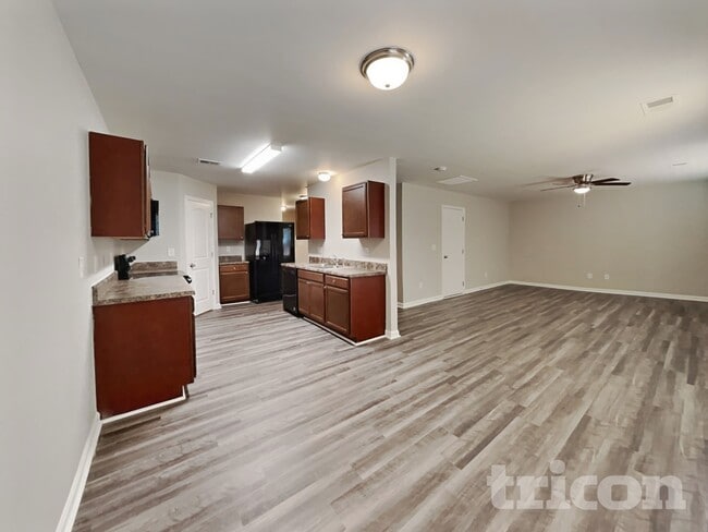 Building Photo - 318 Cedar Ridge