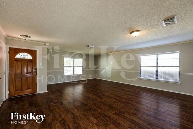Foto del edificio - 13423 Alder Creek Dr