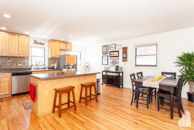 Foto del edificio - 1433 W Oakdale Ave