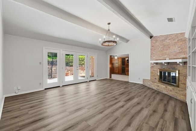 Building Photo - 2802 Pecos St