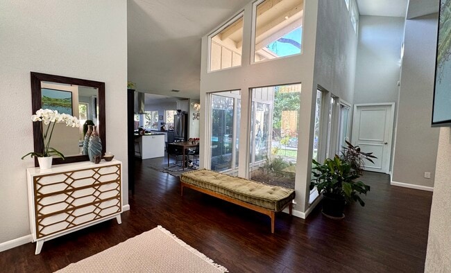 Building Photo - 4804 Greystone Dr