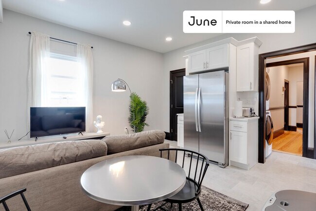 Foto del edificio - Room in Shared 4 bed/1.5 bath home in South Boston