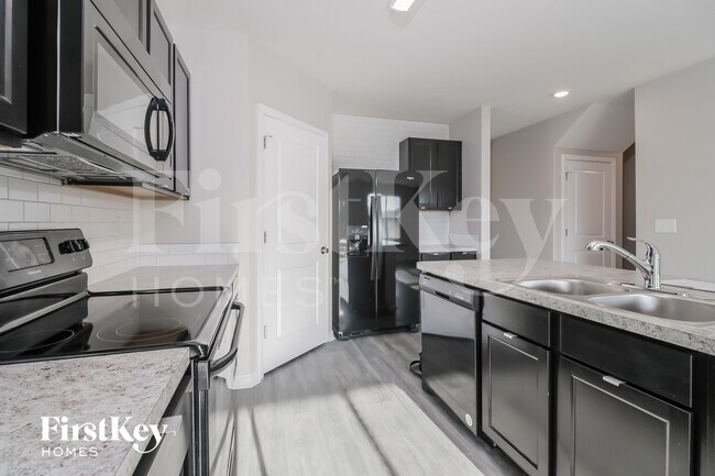 Building Photo - 35702 Jenny Lynne Cir