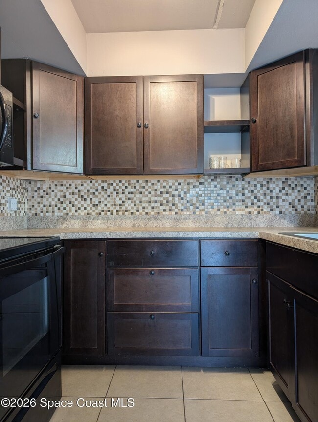 Building Photo - 653 Ridge Club Dr