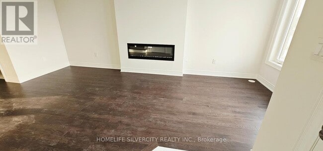 Building Photo - 383 Inspire Blvd