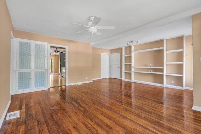 Building Photo - 1212 Carraway St