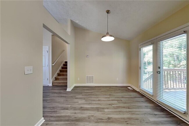 Foto del edificio - 1049 Braddock Cir