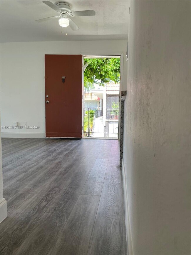 Foto del edificio - 8701 SW 141st St