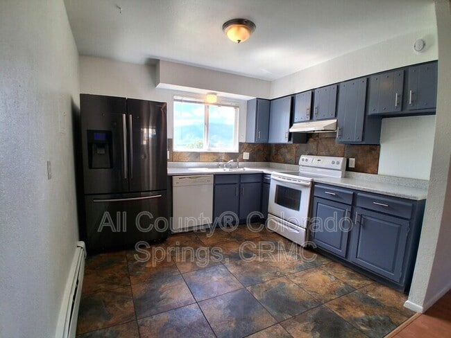 Building Photo - 1073 Westmoreland Rd