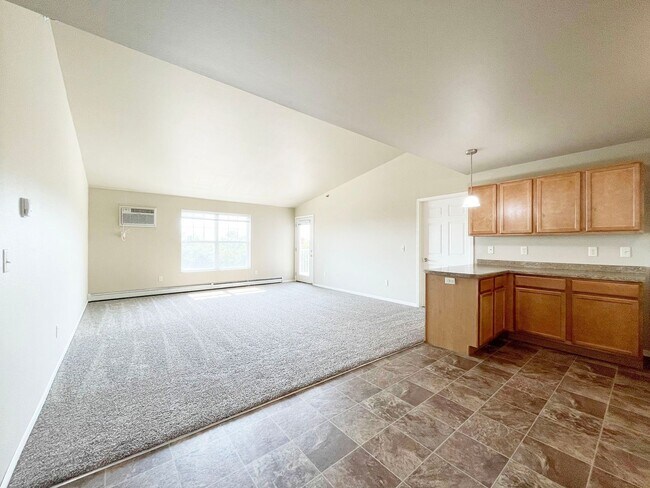 Building Photo - Willow Brooke Lodge Apartments